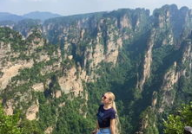 漂亮的小姐姐去深圳旅游,邂逅美丽小姐姐的时尚足迹