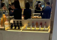 珠宝店小姐姐装扮图,璀璨夺目的魅力风采